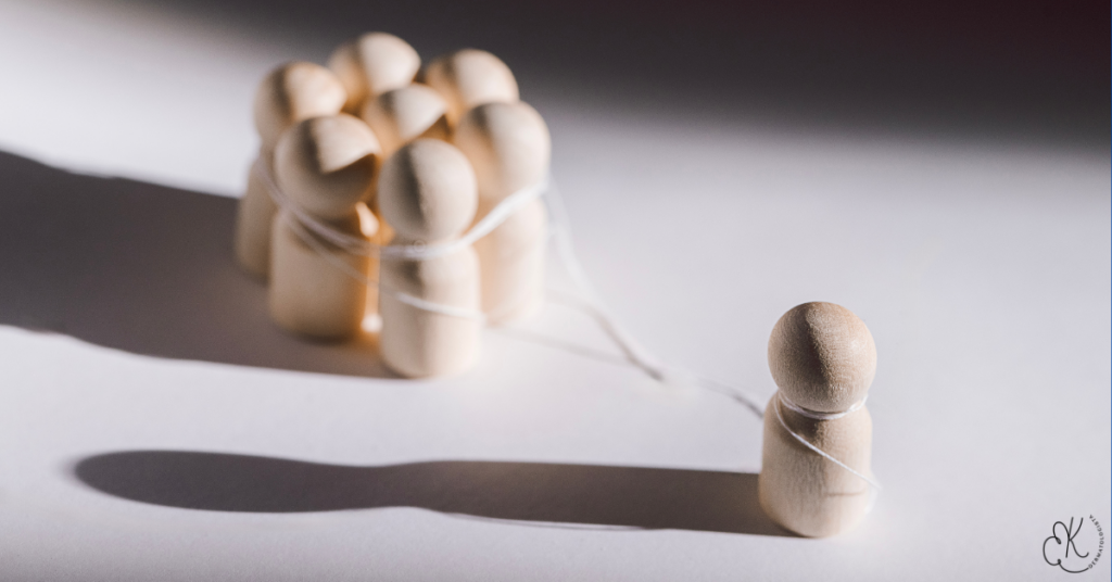 Figura isolada representando medo e insegurança em relação ao tratamento da psoríase